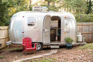 69 Airstream In The City (footer)